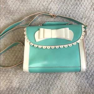 Adorable vintage style mint green bow tote.